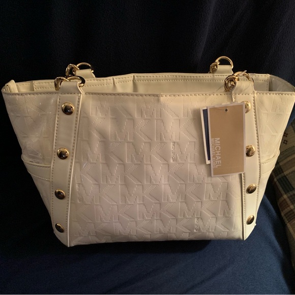 Michael Kors Medium Delaney Shoulder Tote